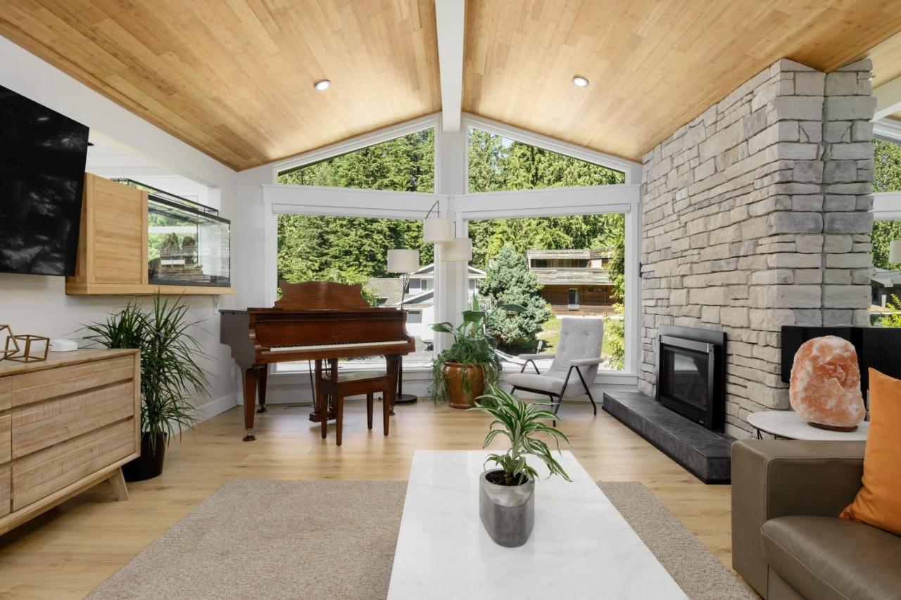 Beautiful Villa With Heated Pool Hot Tub By Forest North Vancouver Dış mekan fotoğraf