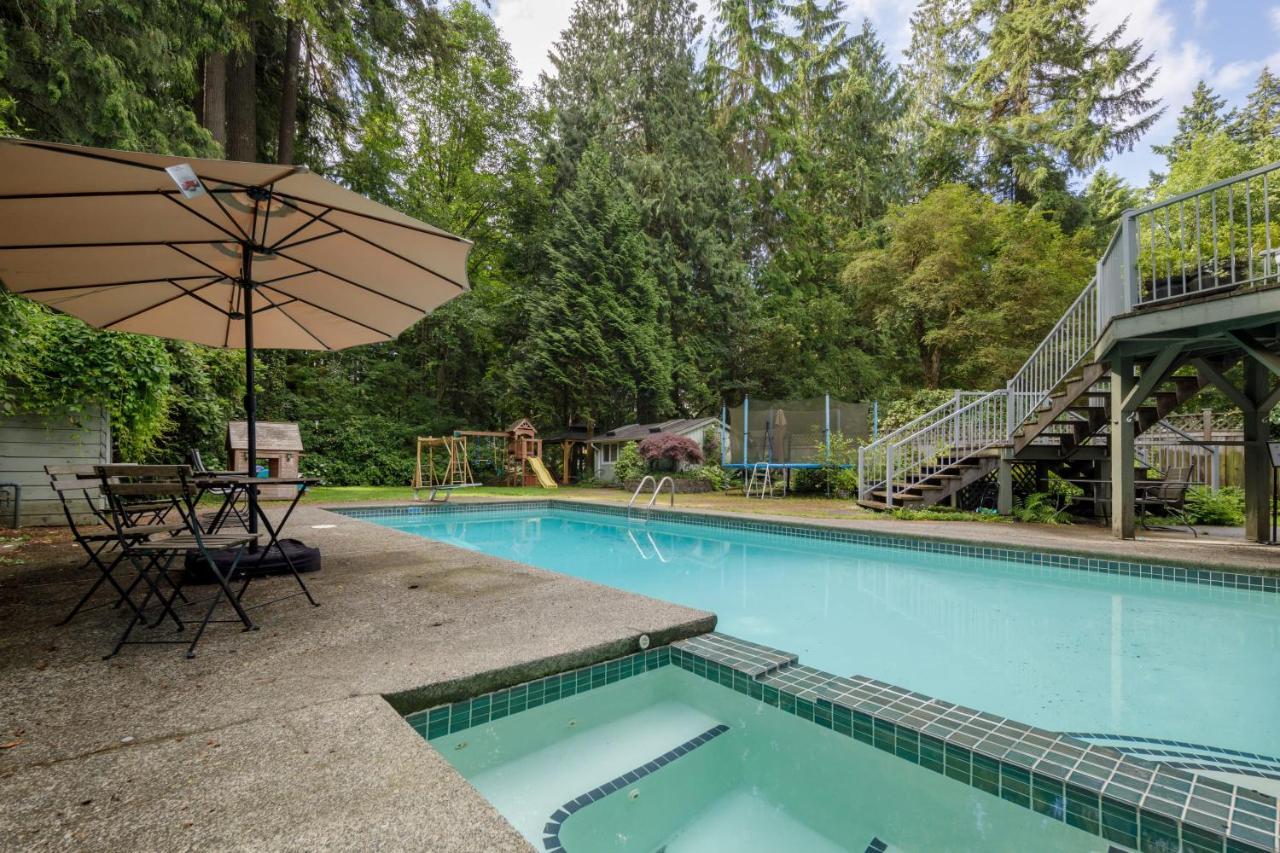 Beautiful Villa With Heated Pool Hot Tub By Forest North Vancouver Dış mekan fotoğraf