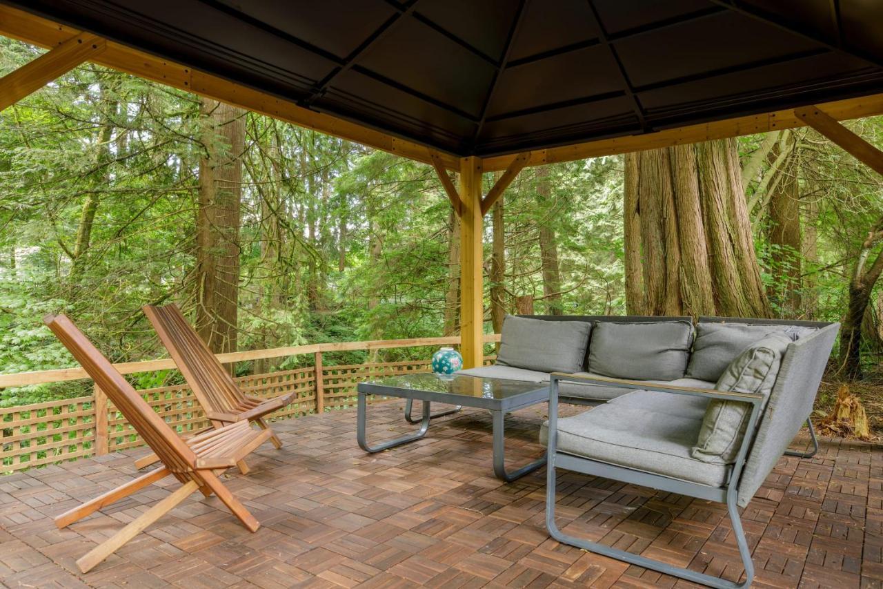 Beautiful Villa With Heated Pool Hot Tub By Forest North Vancouver Dış mekan fotoğraf