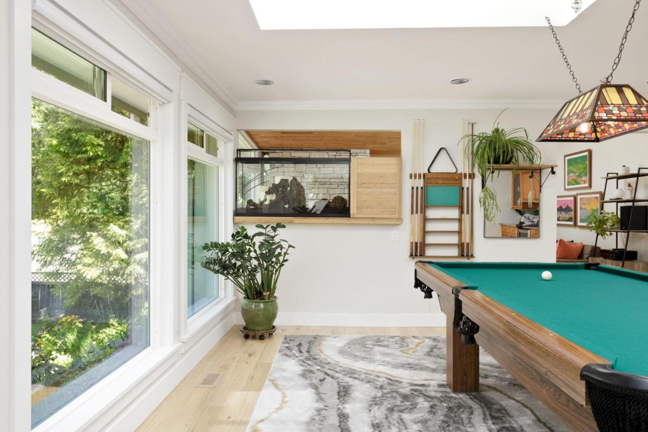 Beautiful Villa With Heated Pool Hot Tub By Forest North Vancouver Dış mekan fotoğraf